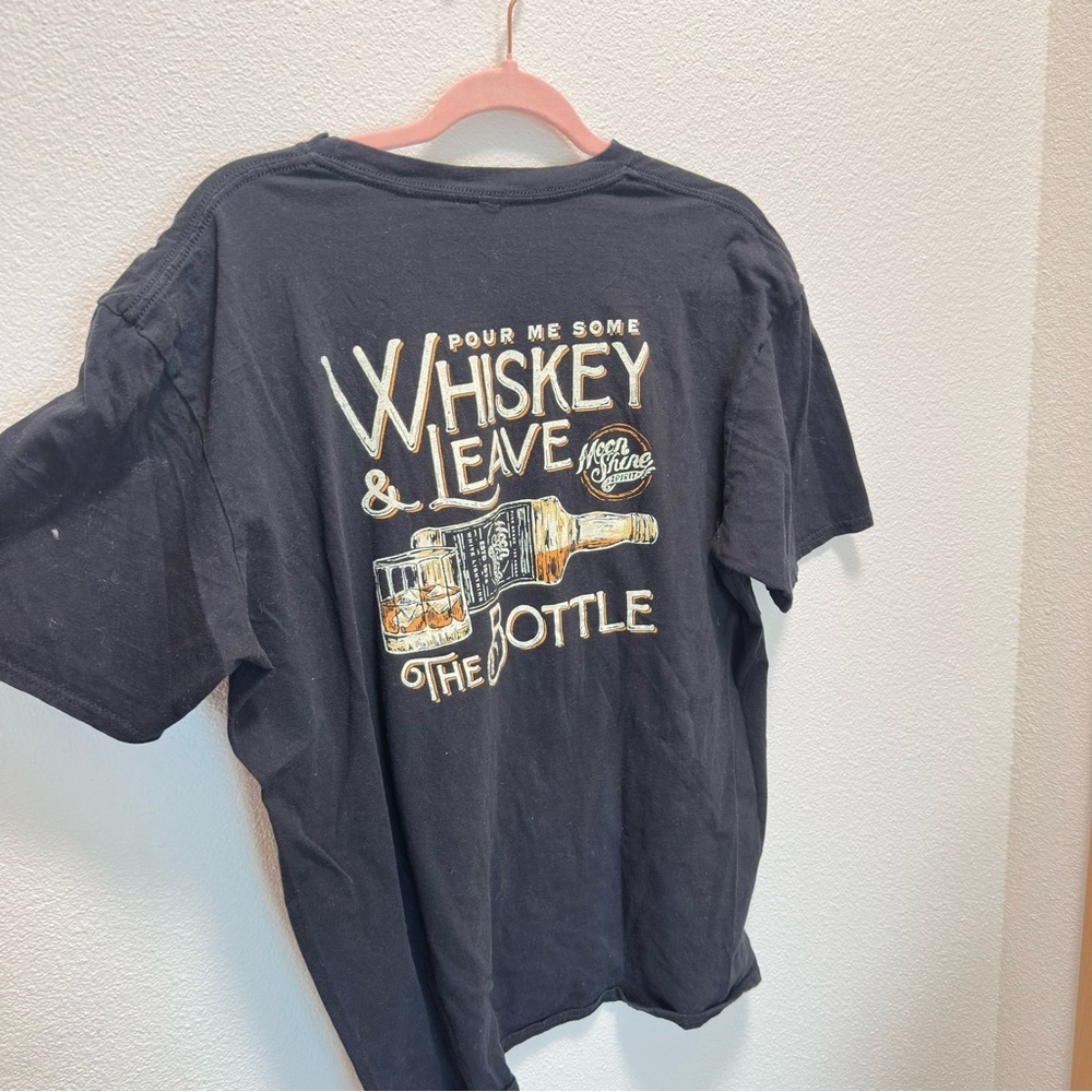 4/$20 Moonshine X-Large Black Graphic T-Shirt 100% Cotton Oversized 0025